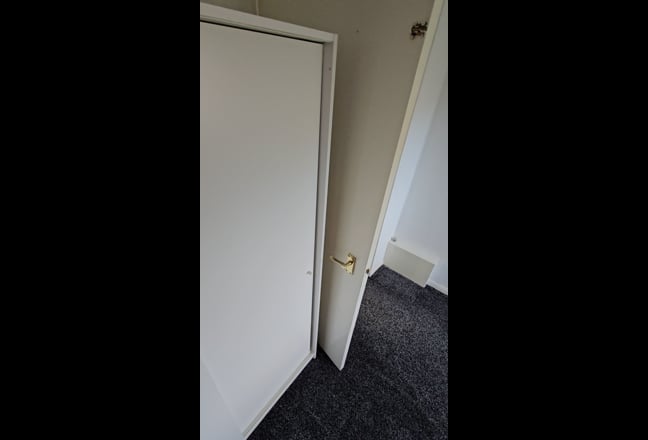 Room available near Hyde Main Photo