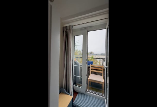 Room with Balcony on top floor available to sublet Main Photo