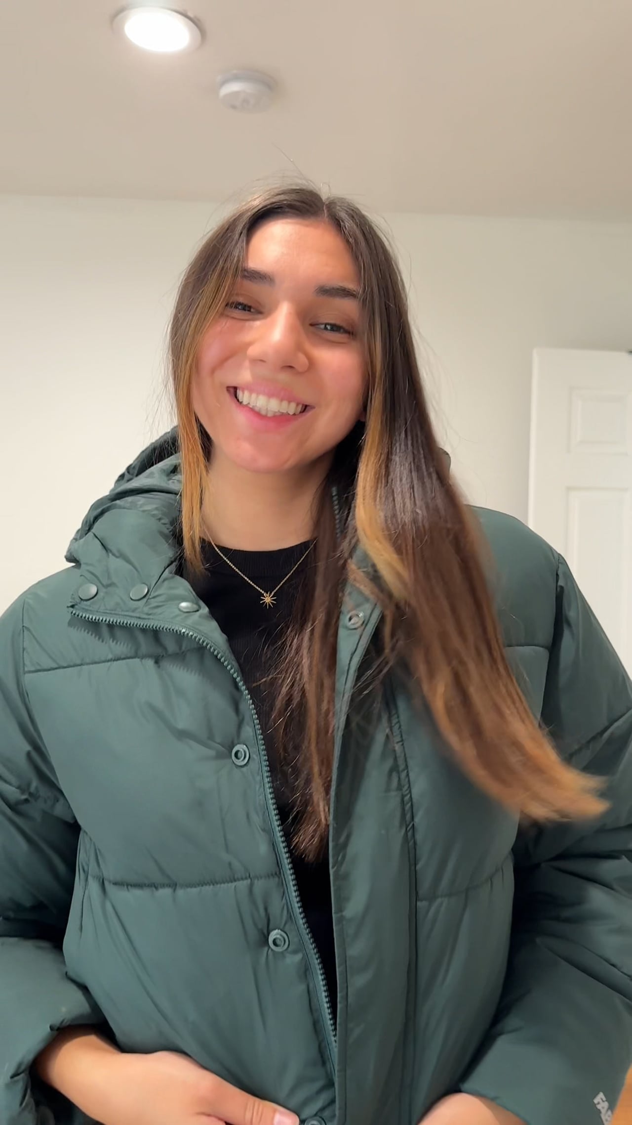 Essential Cropped Hooded Puffer - Fabletics Canada