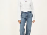 White long sleeved t-shirt with American flag