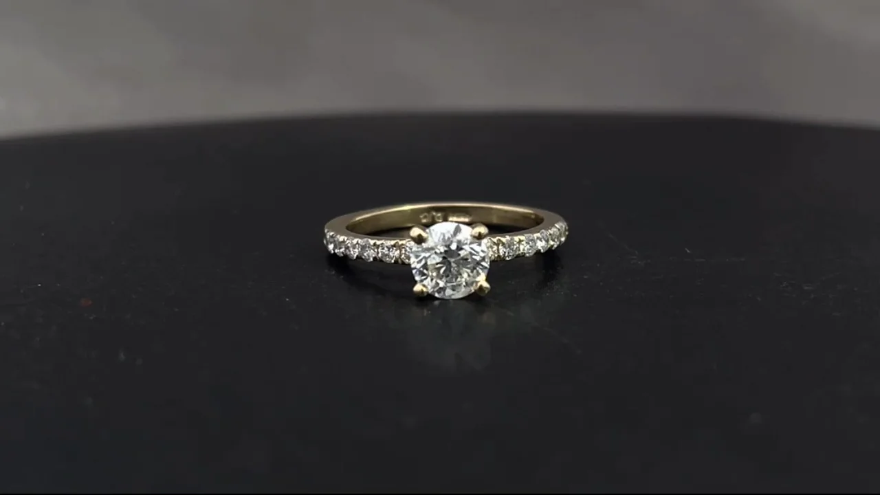carat E VS1 Round Solitaire Diamond Engagement Ring Set In