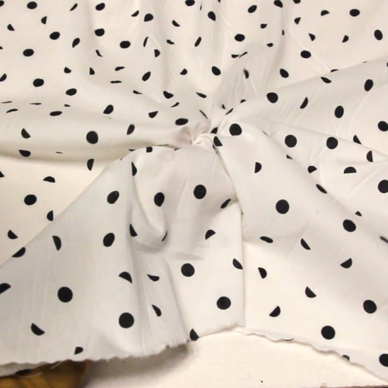 Vidéo: Percale 100% coton - Blanc à pois noirs