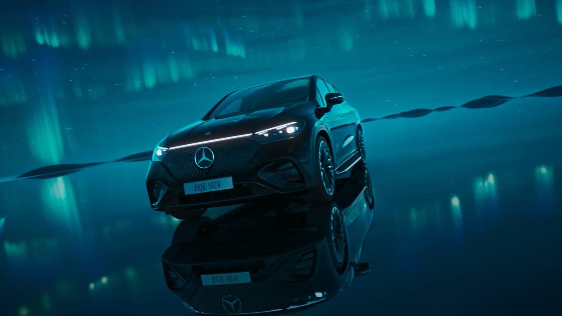 Teaser Mercedes-Benz-EQE-SUV