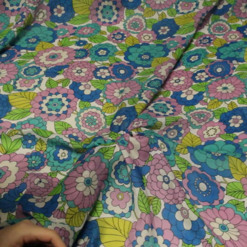 Vidéo: Gaze 100% coton - Fleurs ton bleu, vert & rose