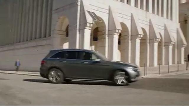 deVine Voices Native French Male Voiceover Mercedes-Benz GLC