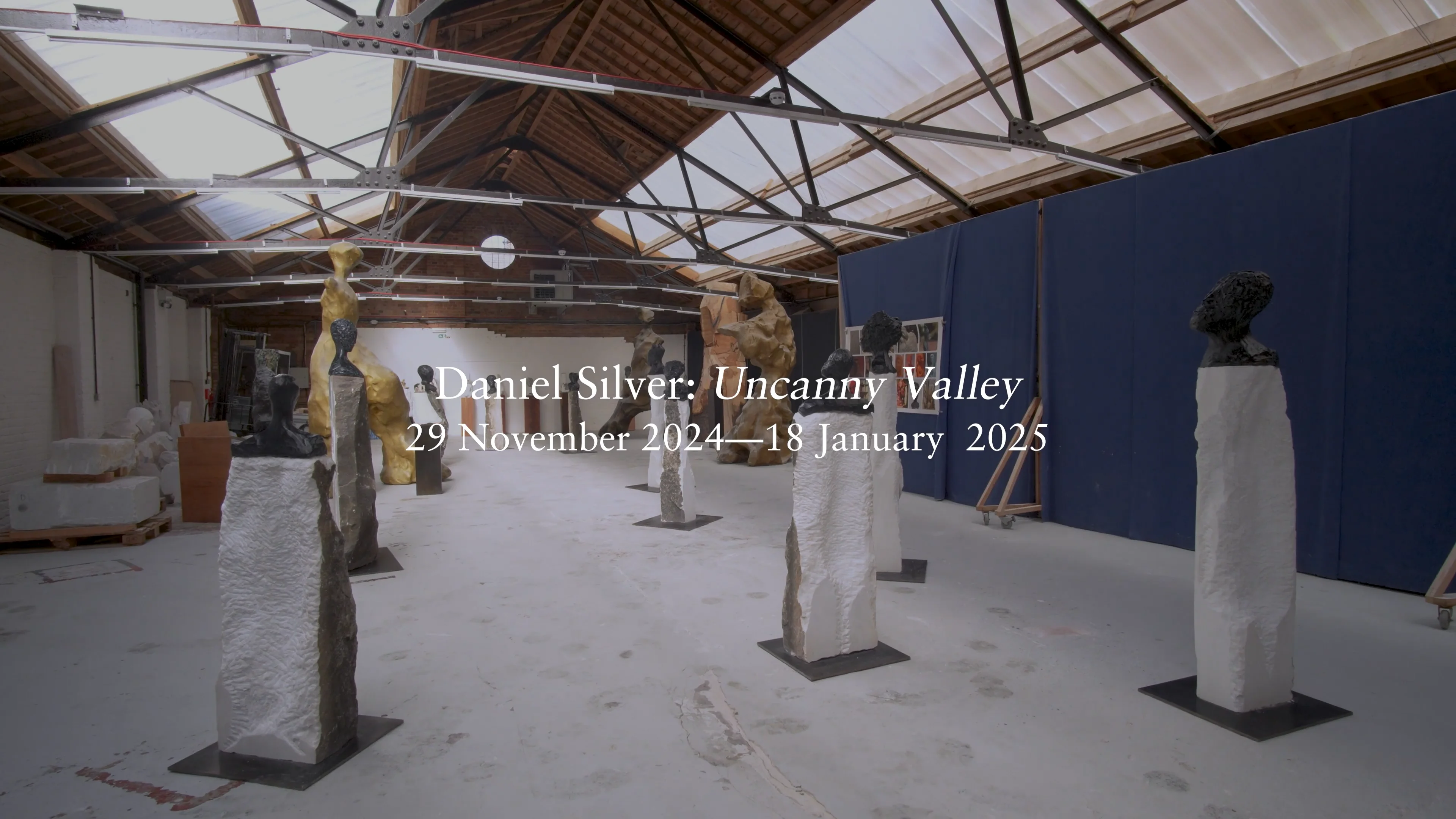 髭*董様 ボルブドゥール遺跡　銀細工 Daniel Silver | Frith Street Gallery