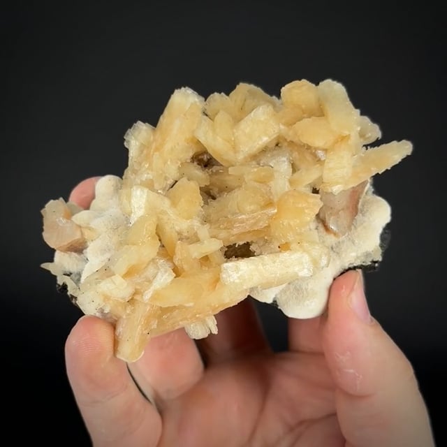 Stilbite-Ca, Mordenite, Heulandite (rare locale)