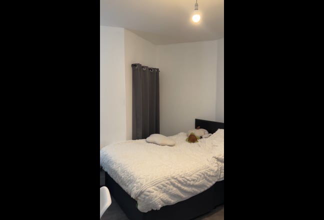 “Tendency Takeover in E14” Double Spacious Bedroom Main Photo