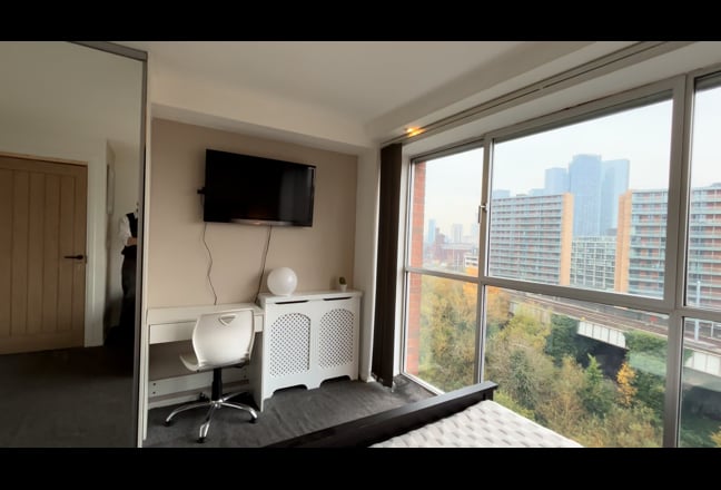 Stunning Views - Luxury City Centre Apartment Main Photo