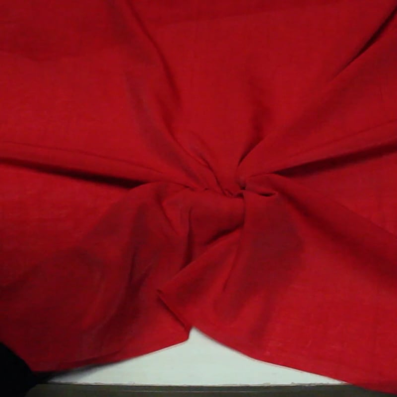 Vidéo: Crêpe viscose - Rouge carmin
