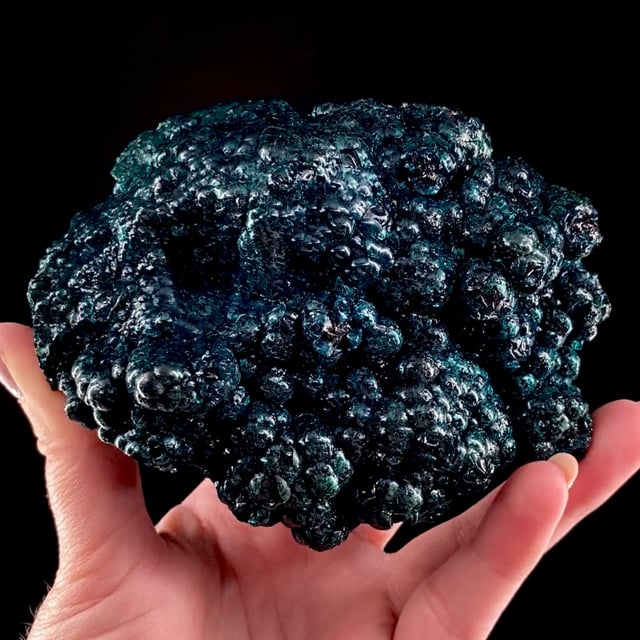 Chrysocolla (fine quality) coating Heterogenite