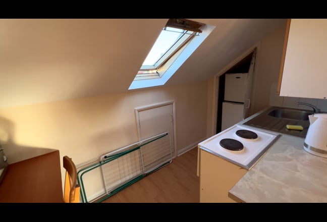 A lovely loft conversion studio available in N22 Main Photo