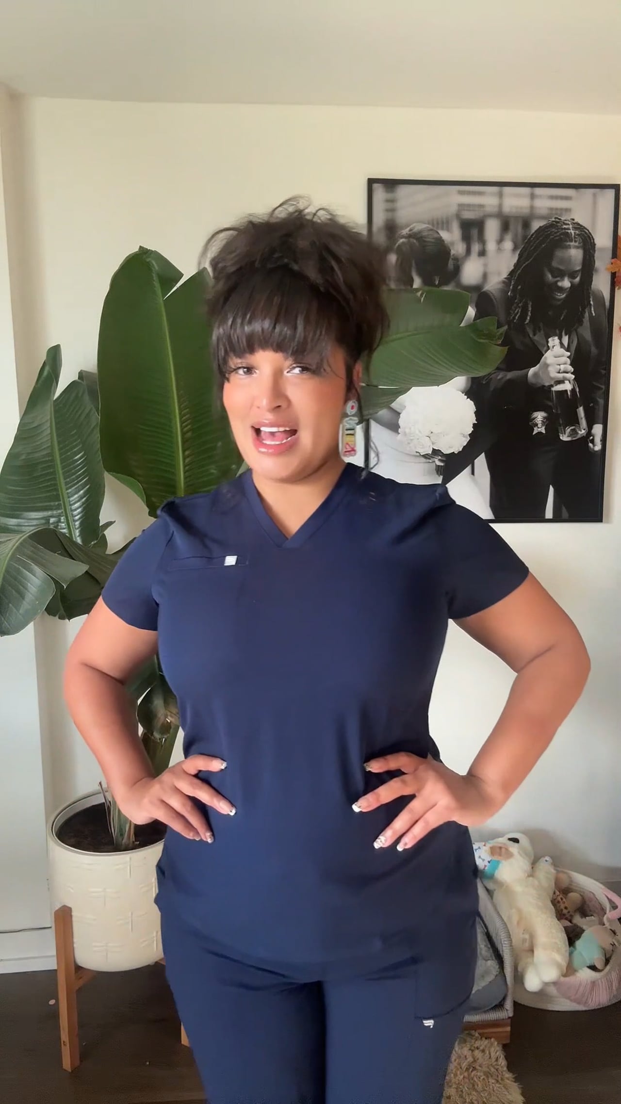 Vital Flex 1-Pocket Scrub Top - Fabletics