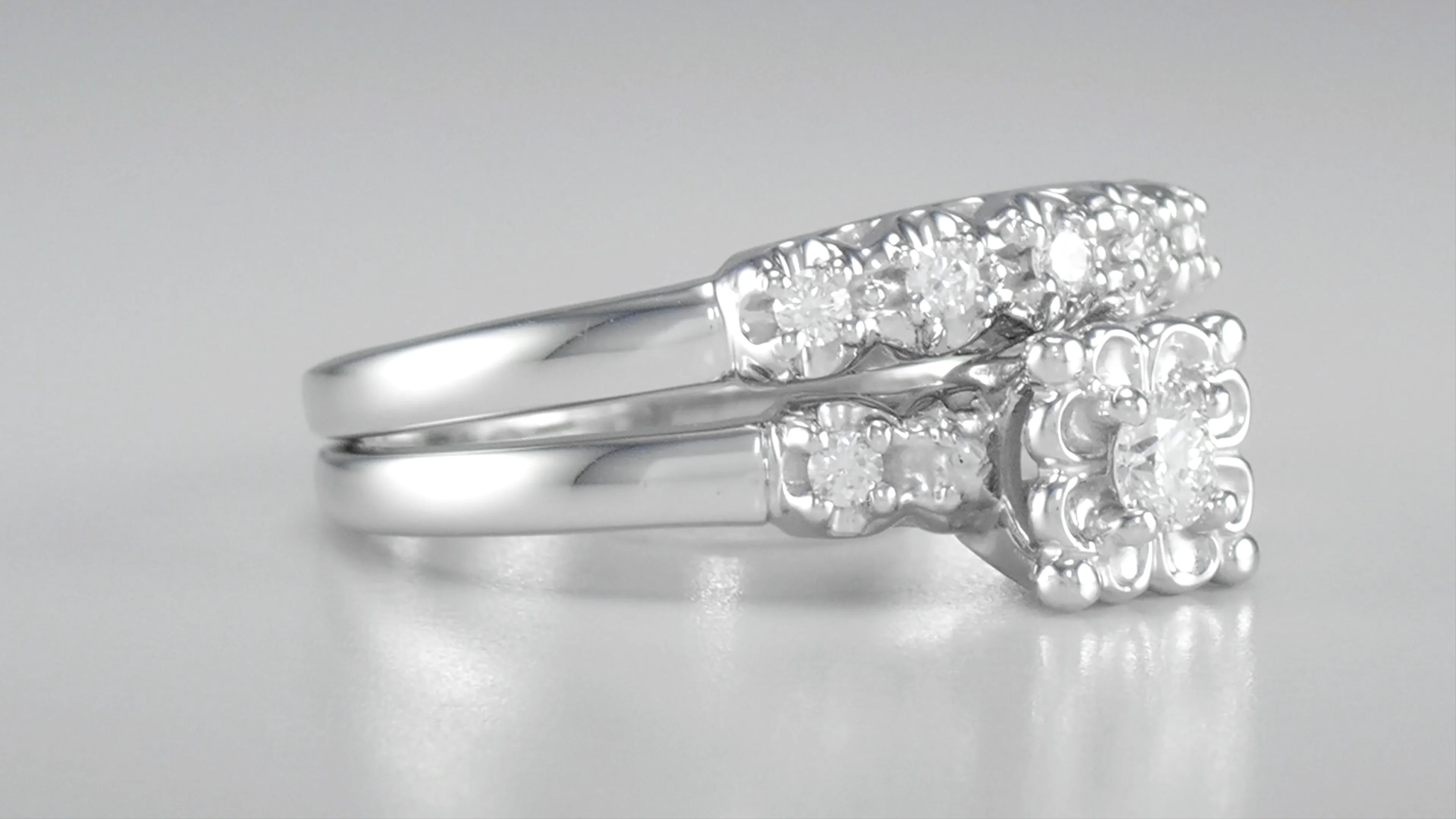 1950s Vintage Retro Lucky Clover Diamond Bridal Ring Set - White
