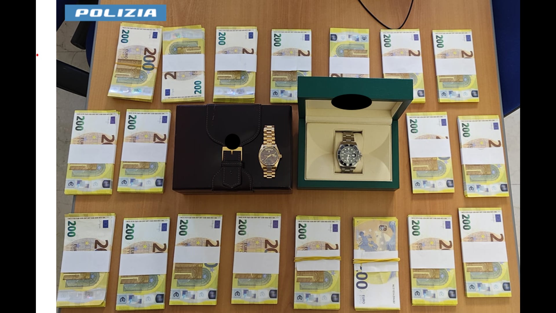 Volevano acquistare rolex con soldi falsi, arrestate