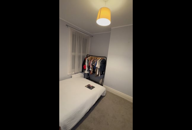 Double room in Cozy  East London Flat Main Photo