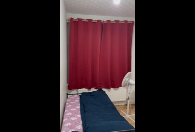 Single Room Available at IG4 5AN - Moving in Dec 7 Main Photo