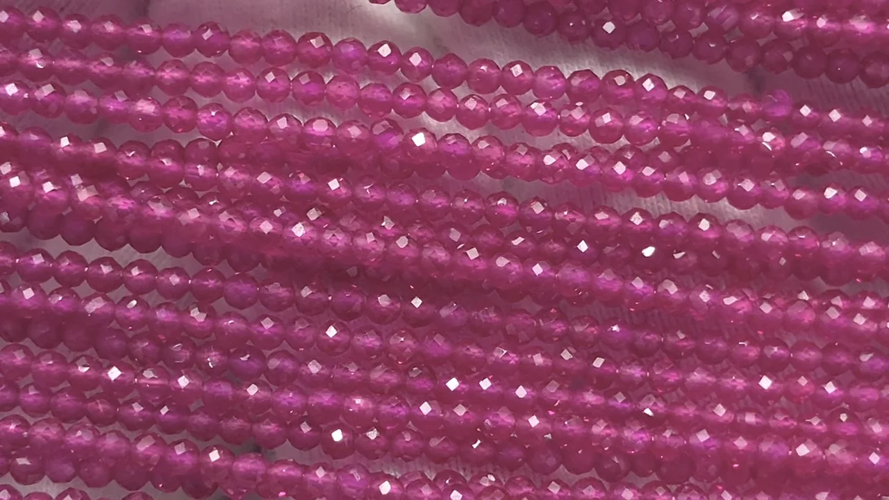 合成ルビー ラウンドカット2mm 1連(ネックレス)｜天然石ビーズの卸問屋