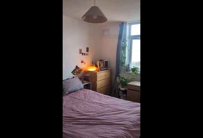 Large Double Room to sublet in lovely Hoxton Flat Main Photo