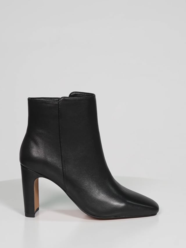 JILO / Black