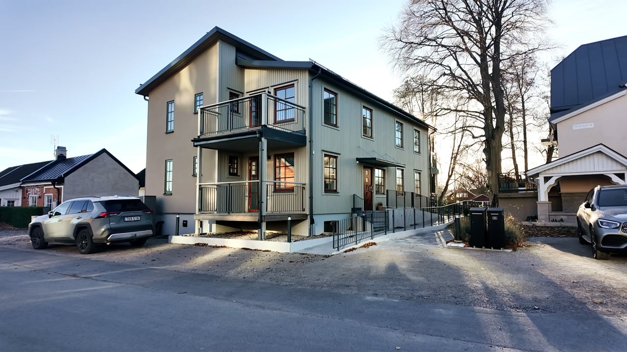 1 rum Lägenhet på Oljevägen 4 Centralt Öster Örebro kommun - video