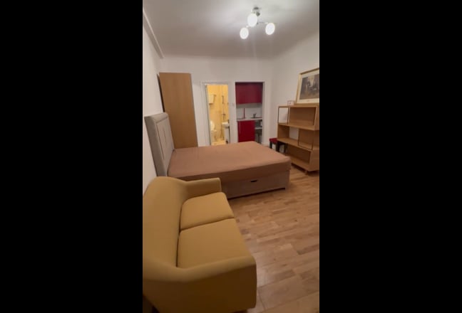 Small studio in Willesden Green/Cricklewood Main Photo