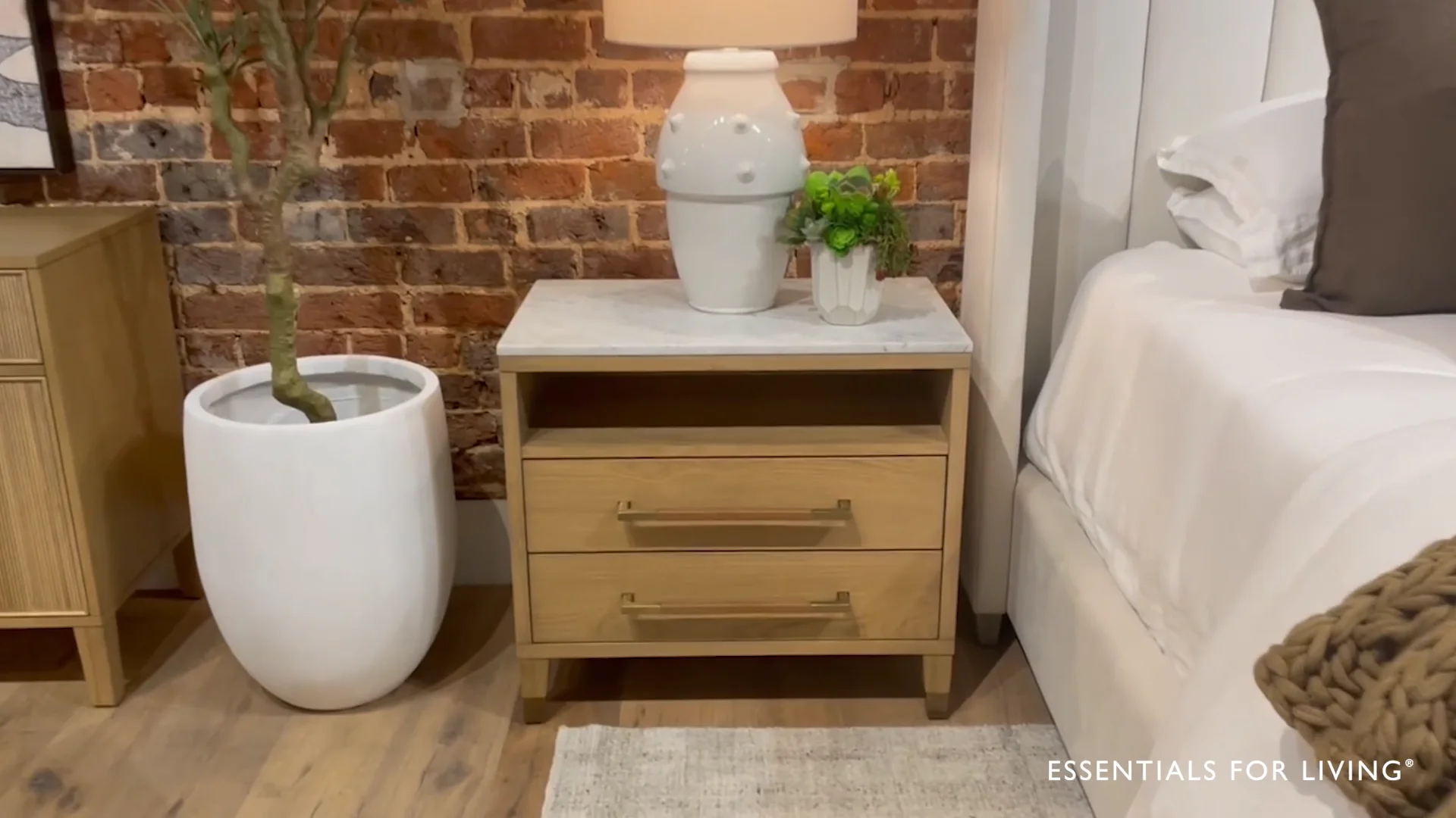 NOVITA 【BRASS】　120 Cambria 2-Drawer Nightstand | Essentials For Living