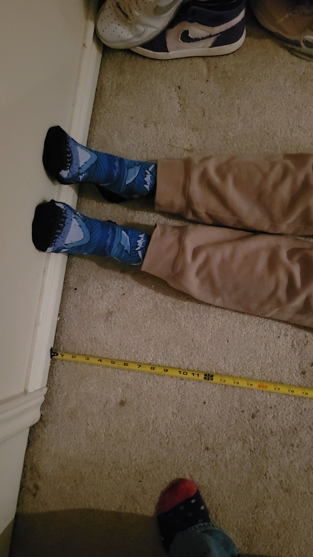 Watch ben gibbs's Height: 69 inches