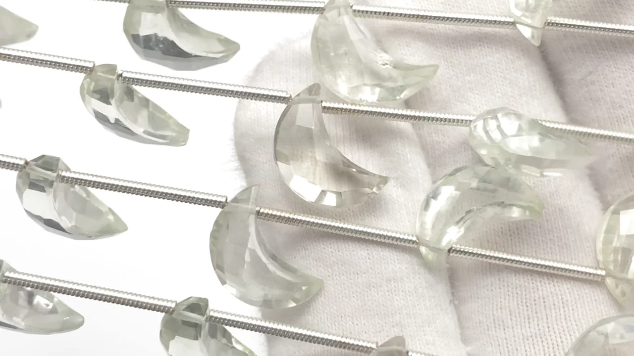 アメジスト　三日月　モチーフ アメジスト(紫水晶) 原石 パワーストーン装飾 ムーン(三日月