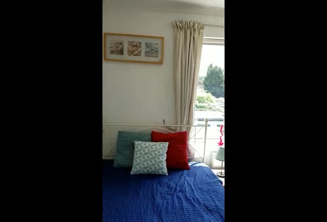 DELUX double bedroom to let, sunny, garden view Main Photo