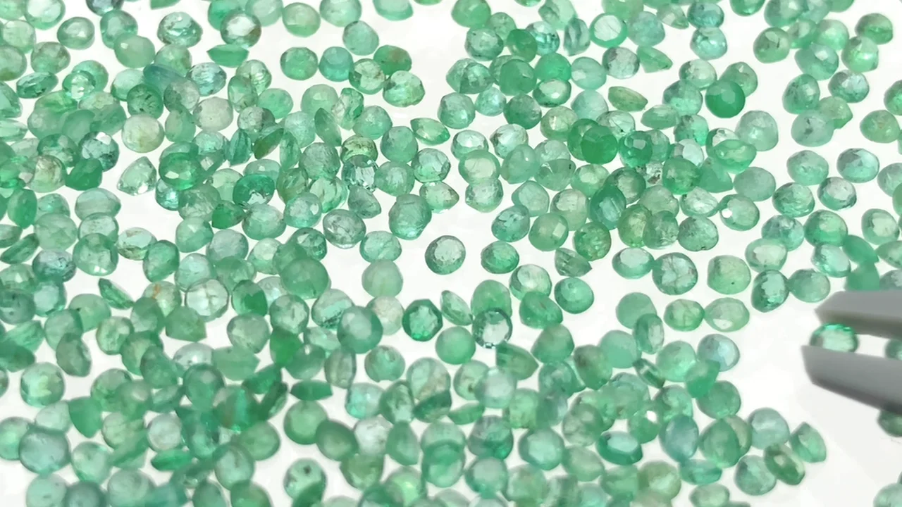 エメラルド ラウンドファセットカット1.75×1.75mm 10粒｜天然石ビーズ