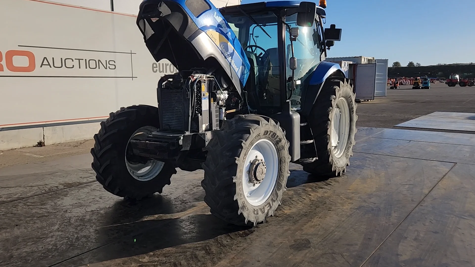 New Holland TS115A
