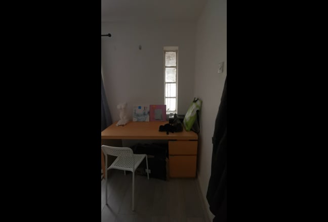 Large and comfy room in E1 Main Photo