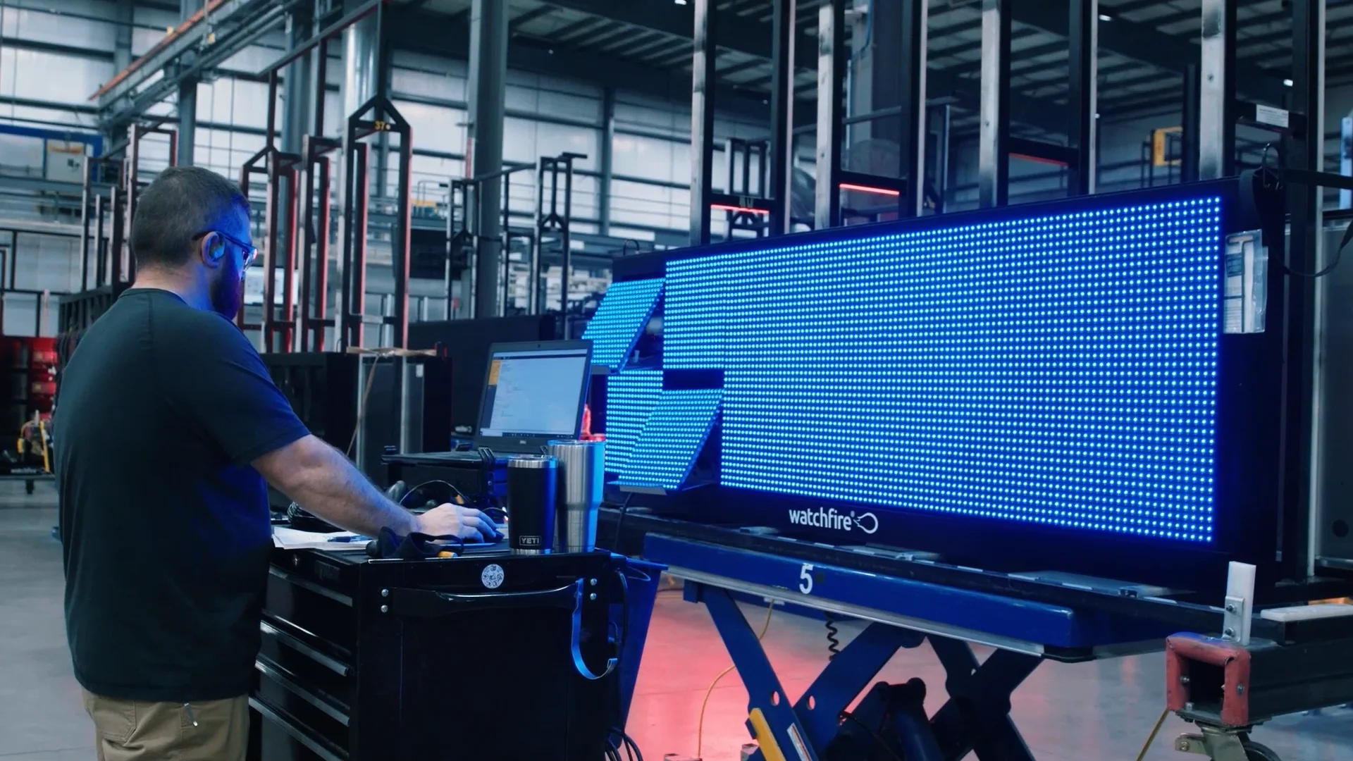 LED Displays | Digital Billboards | Scoreboards - Home | Watchfire Signs