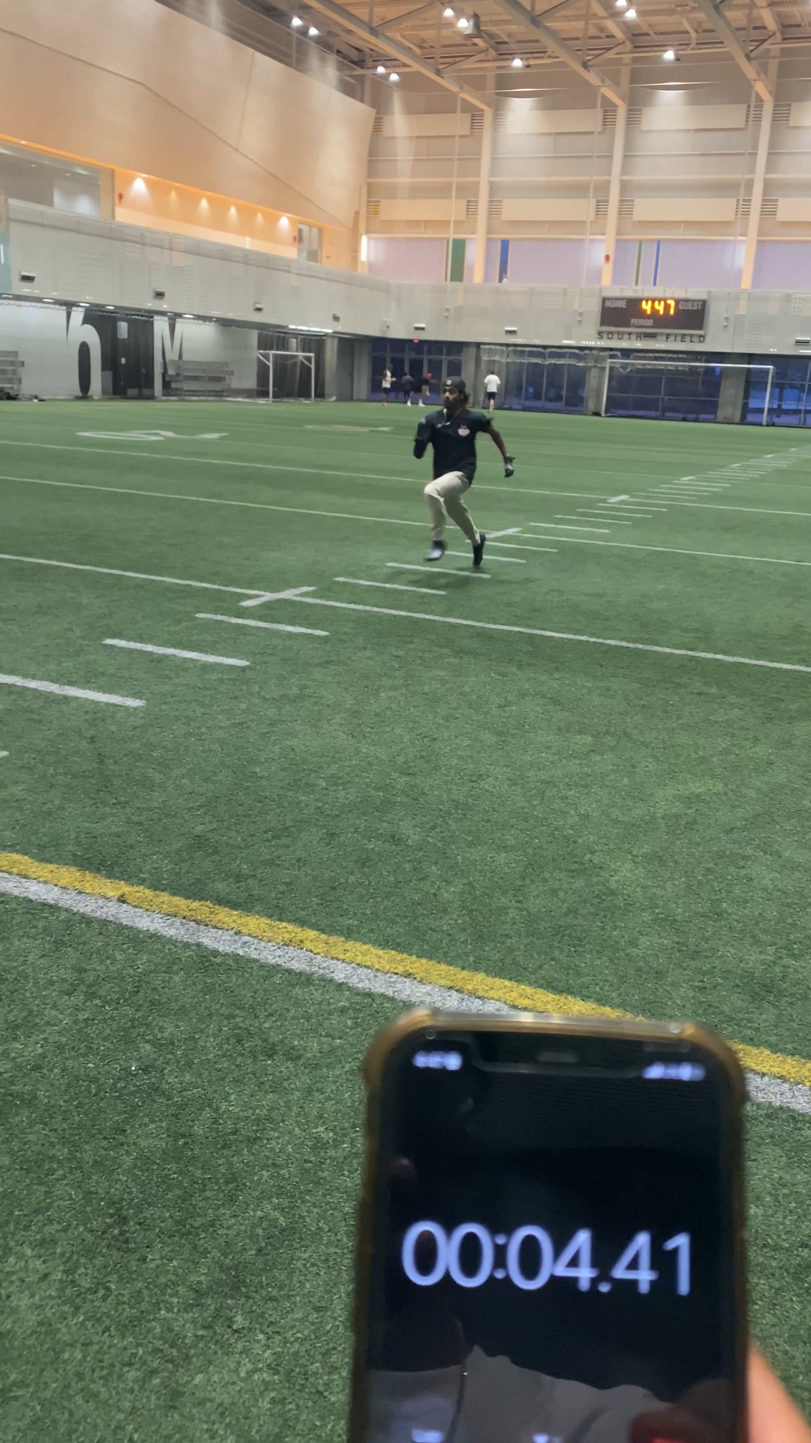 Watch reviyah faeber's 10 Yard Dash: 1.65 seconds