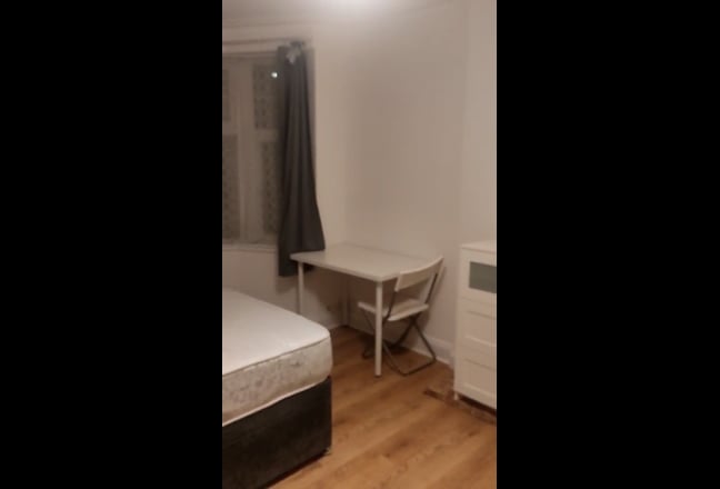 Spacious, Newly Renovated En-Suite Rooms Main Photo