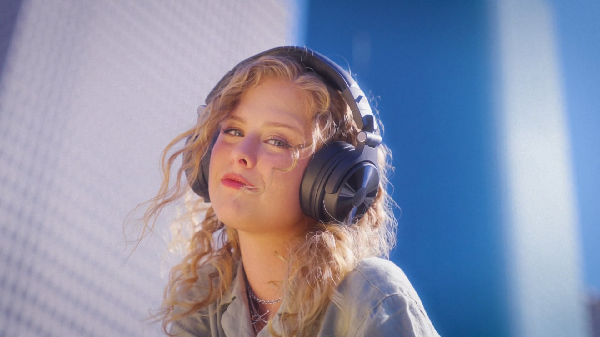 Studio Max One Wireless DJ Headphones