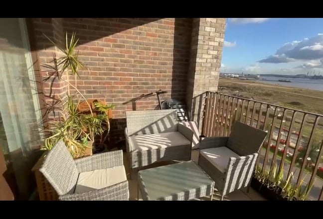  1 Bed Flat for 2 pers - 55sqm Barking Riverside Main Photo