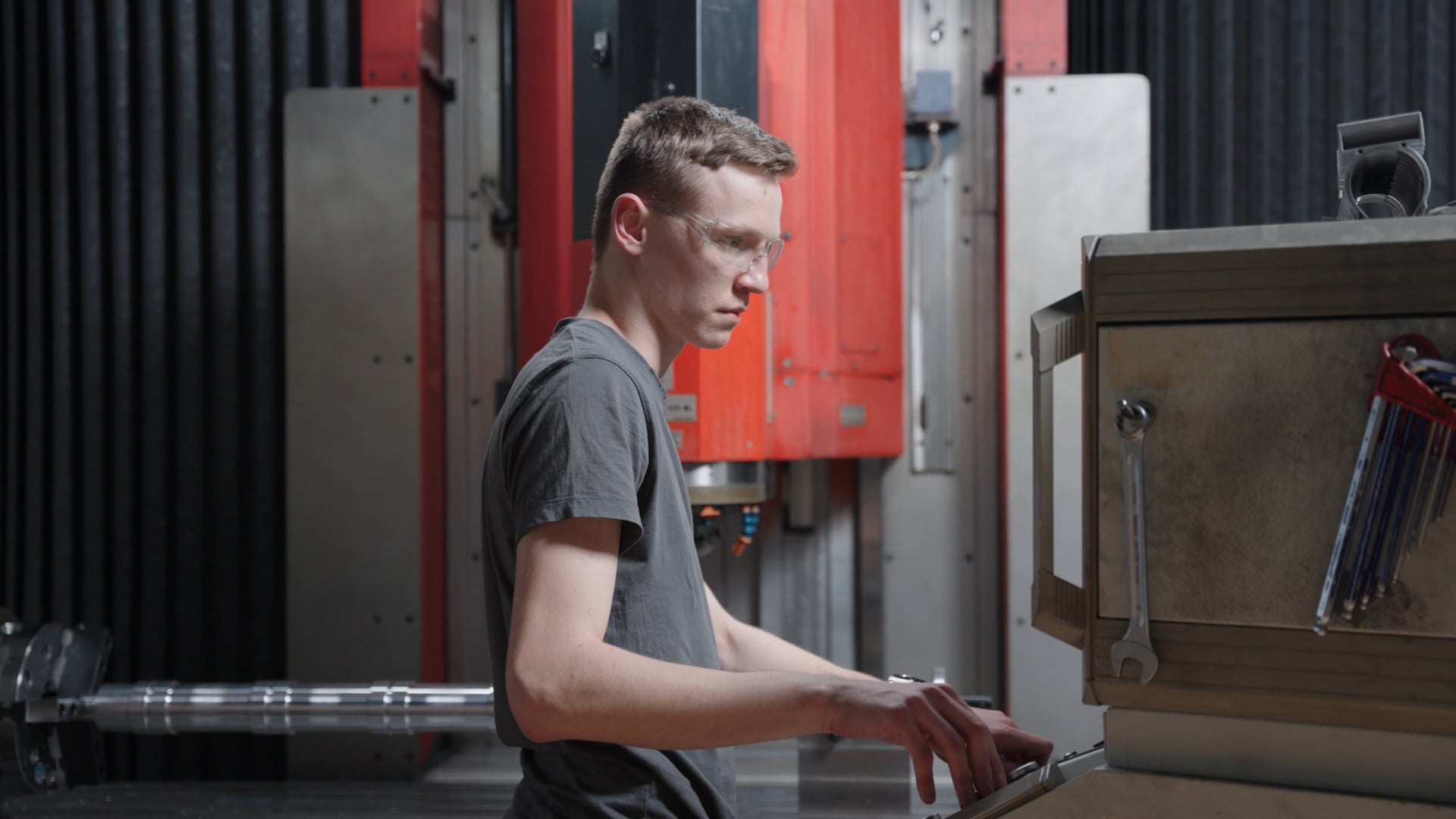 Huber Mechanik AG - Unternehmensfilm "Unsere Ausbildung"