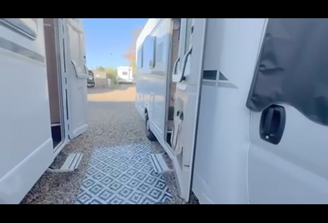 🚨Cozy Motorhome in Romford! All Bills Inc! Main Photo