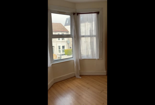 Large 1 Bedroom in Haringey. Newly Redecorated.   Main Photo