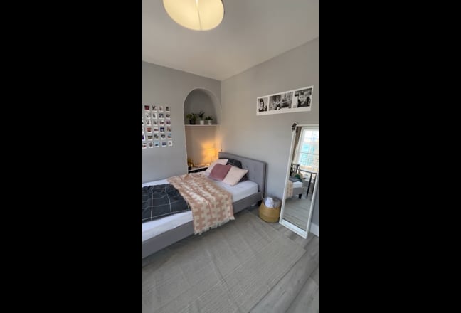 Large and new furnished room near Whitechapel Main Photo