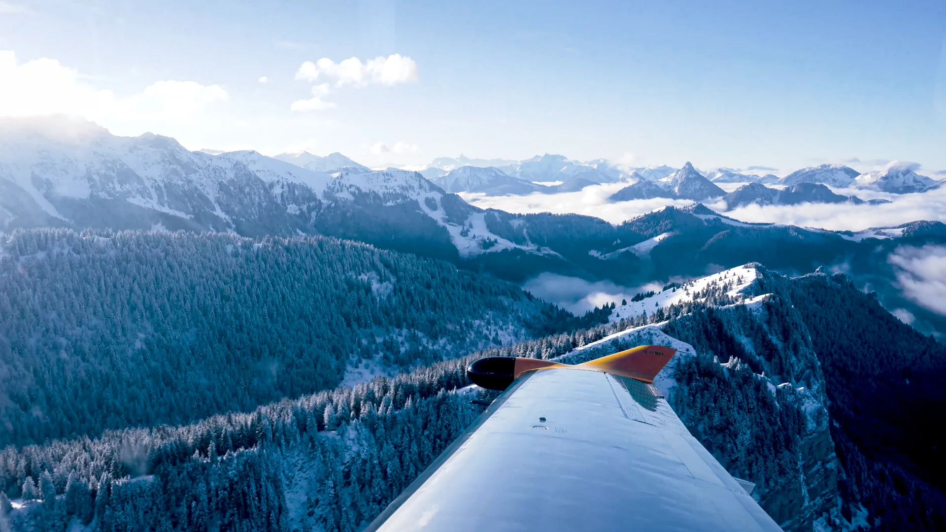 LunaJets - The Leader In Private Jet Charter - Winter Flights 24