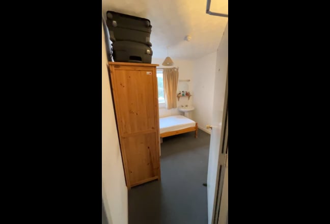 Full Furnished Single Room in Bedford MK41 0DX Main Photo