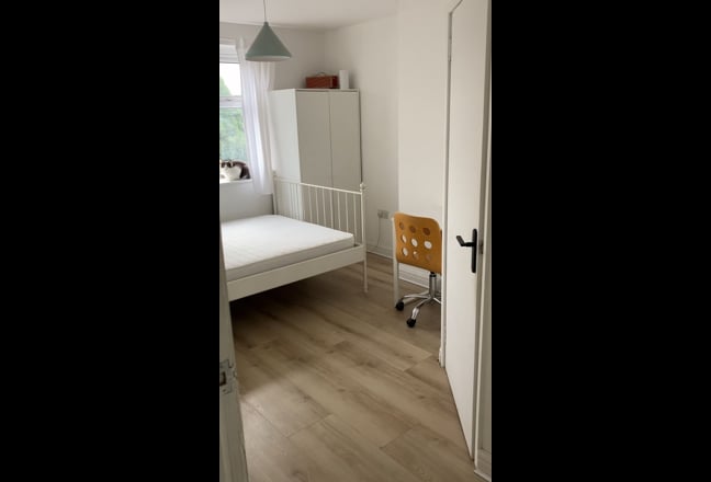 Double room in a respectful, welcoming household! Main Photo