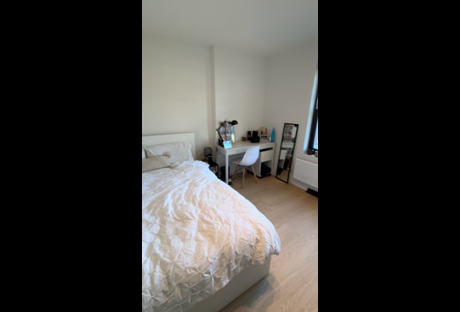 Room to rent in Stylish Flatshare - W1 Location Main Photo