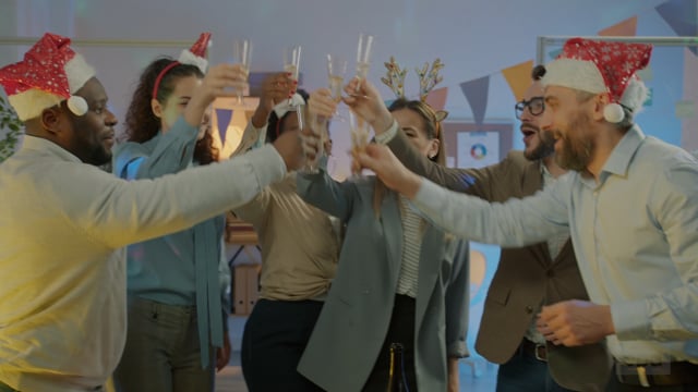 Profitipps zur Weihnachtsfeier: Musik nutzen ohne GEMA-Ärger