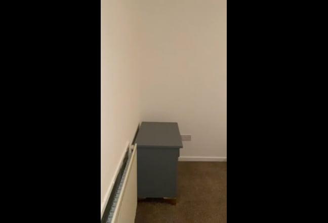 New kitchen and conservatory andtoilet downstai Main Photo