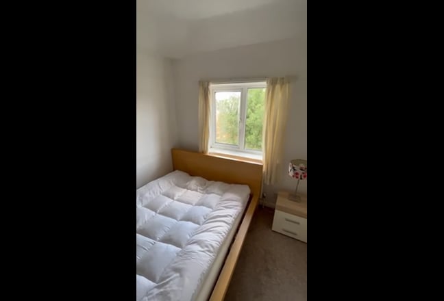 Large double room BN1 8LB Main Photo