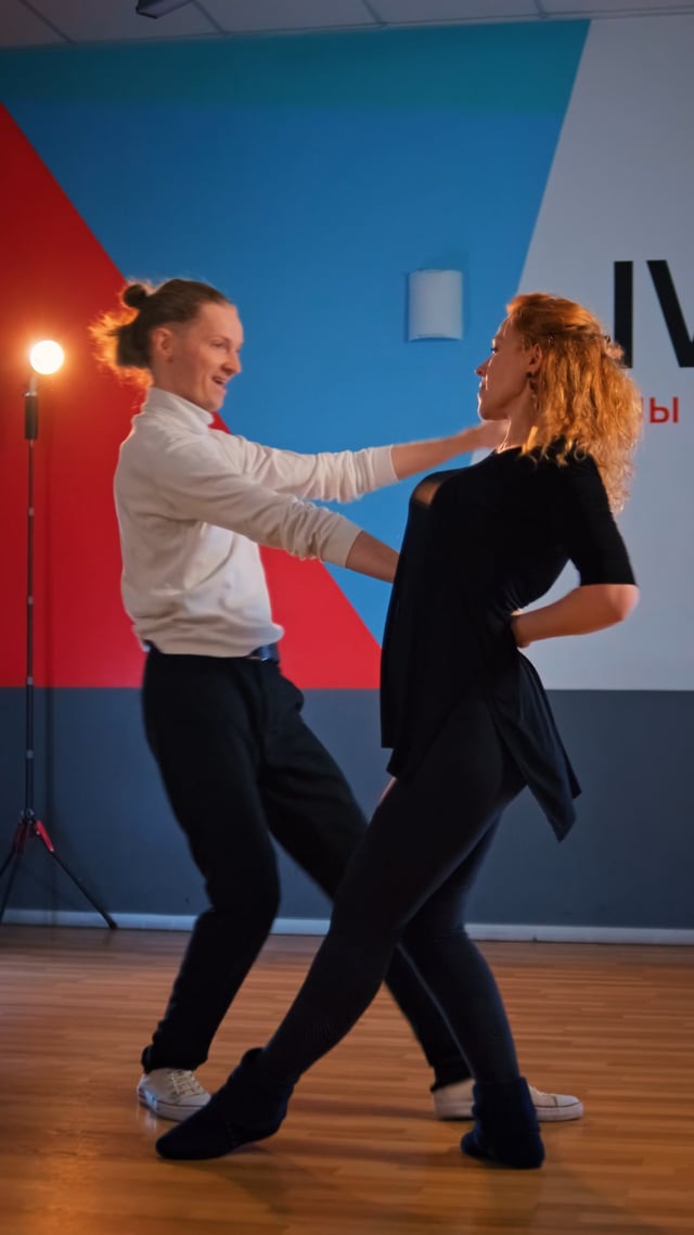 Музыкальный танец Modern Swing в Москве / Студия парных танцев Ивара